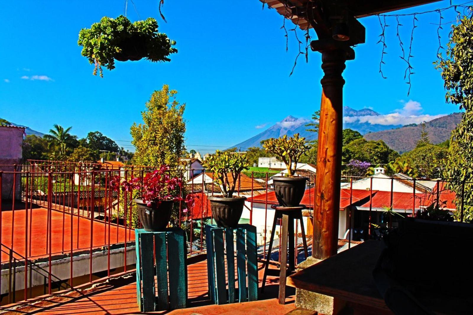 Hotel Rholyn Pura Vida !! Antigua Kültér fotó
