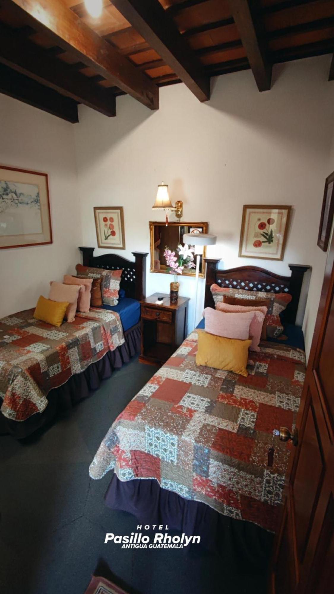 Hotel Rholyn Pura Vida !! Antigua Kültér fotó