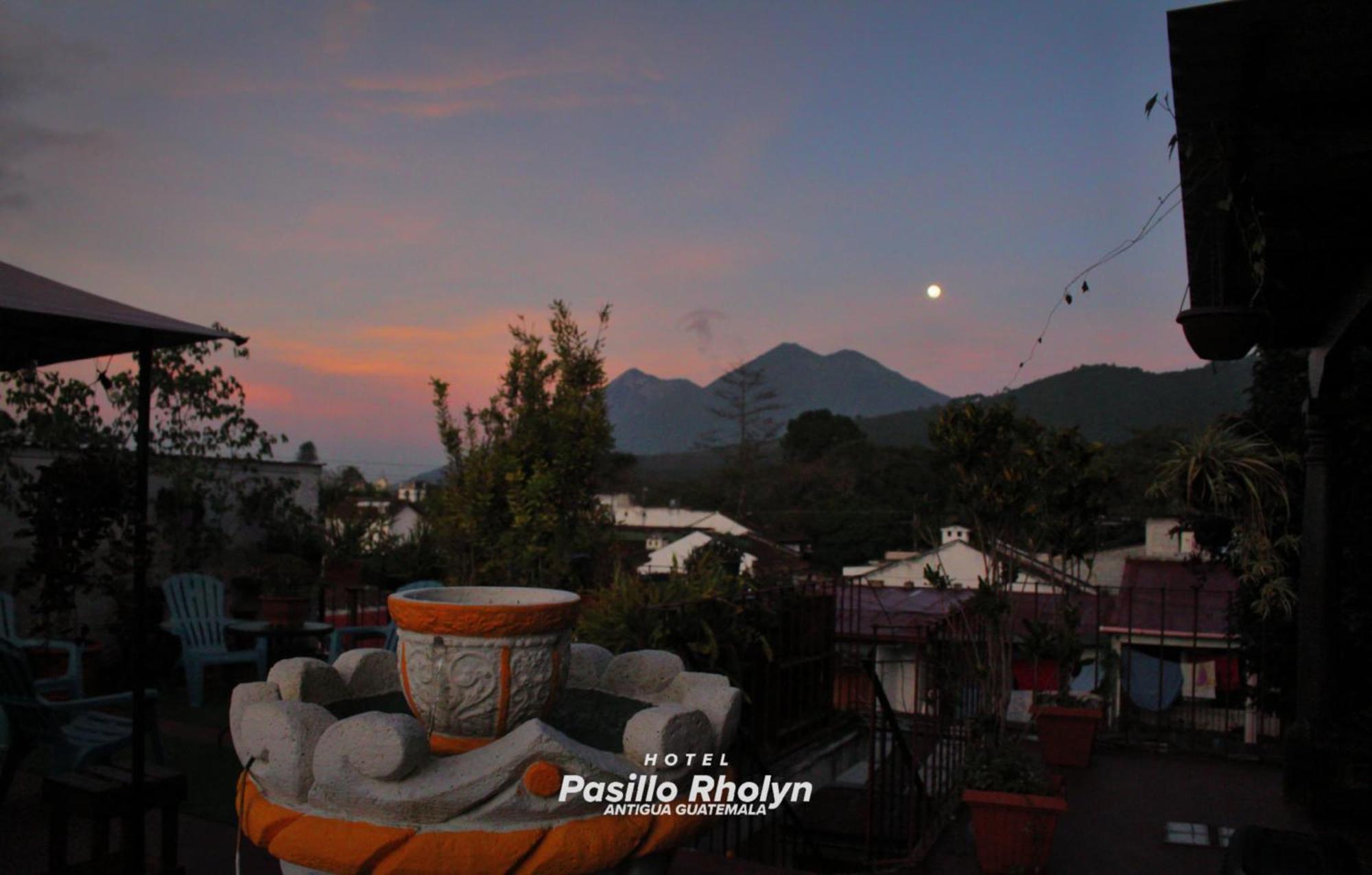 Hotel Rholyn Pura Vida !! Antigua Kültér fotó