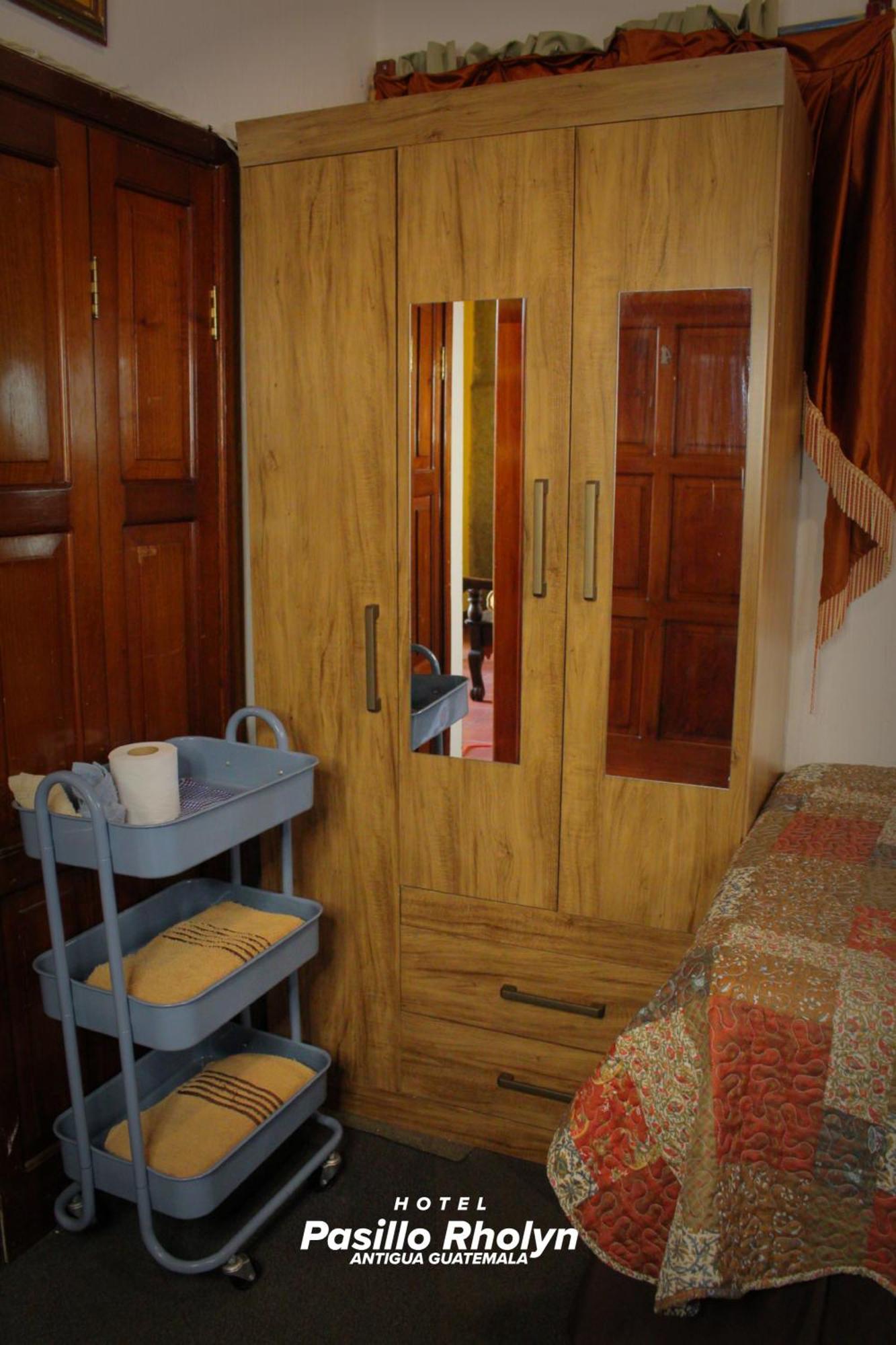 Hotel Rholyn Pura Vida !! Antigua Kültér fotó